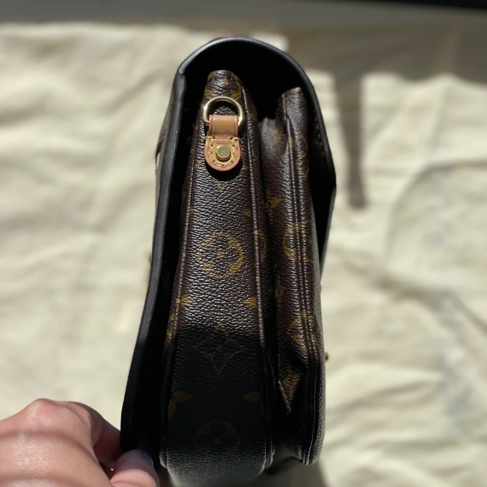 LOUIS VUITTON  Monogram Pochette Metis - Picture 7 of 9